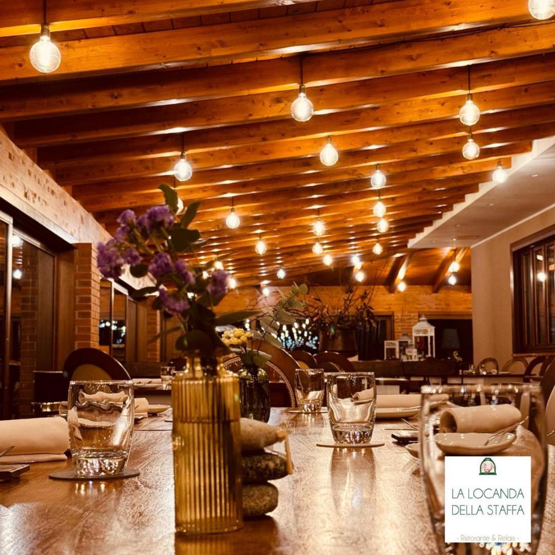 La Locanda Della Staffa Pombia ภายนอก รูปภาพ